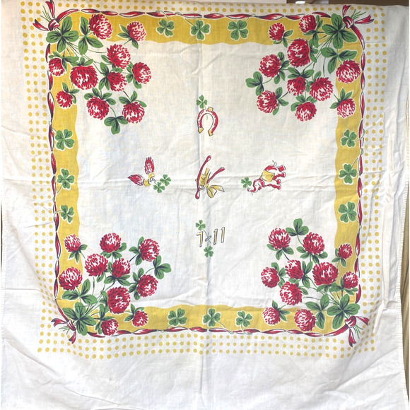 Vintage Printed Tablecloth Lucky 4 Leaf Clovers Startex 31.25" x 26.5" - Picture 1 of 7